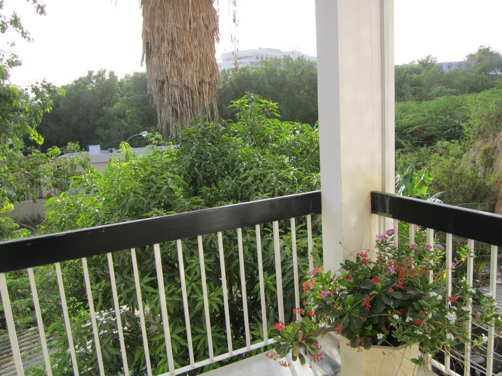 Qurum Beach Hotel Mascate Esterno foto