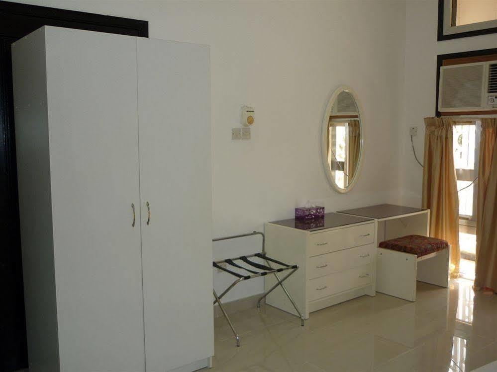Qurum Beach Hotel Mascate Esterno foto