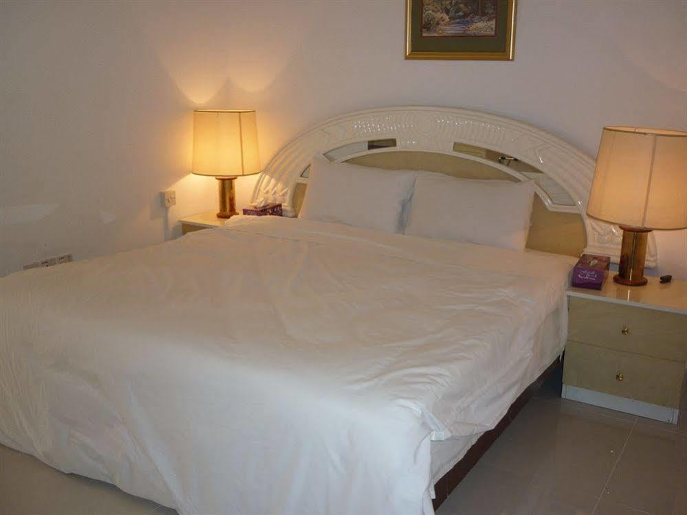 Qurum Beach Hotel Mascate Esterno foto