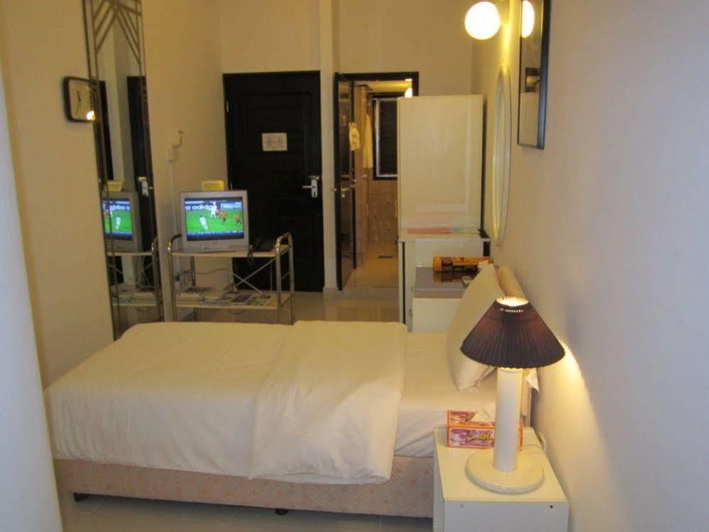 Qurum Beach Hotel Mascate Esterno foto