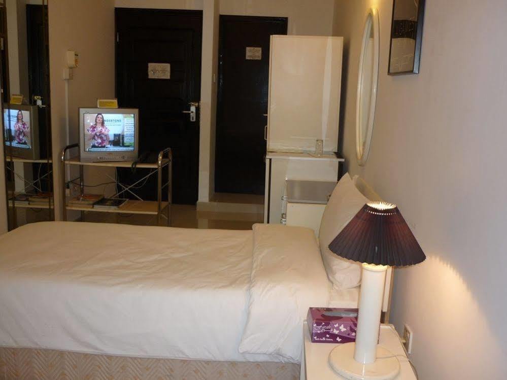 Qurum Beach Hotel Mascate Esterno foto